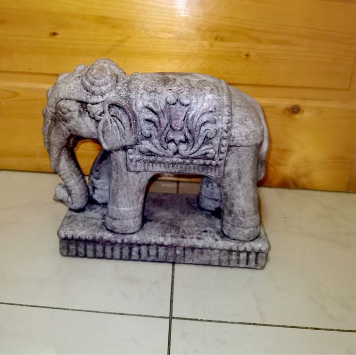 Слон фигура от керамика , декорация за къща градина офис !