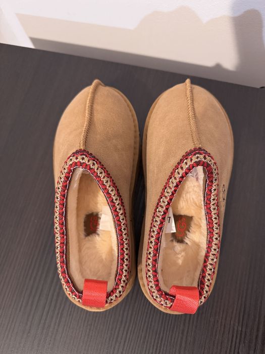 UGG Tazz Chestnut Marimea 37 Noi