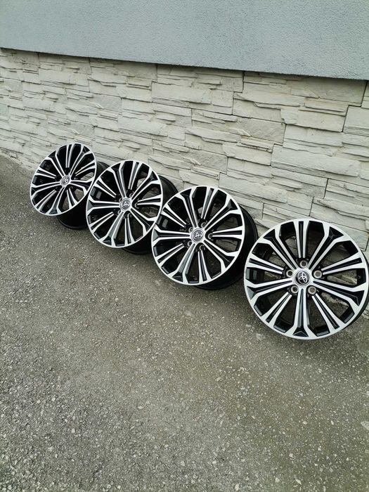 Джанти Орг. Toyota Corolla HIBRID 5.114.3 R17 et 40 j7