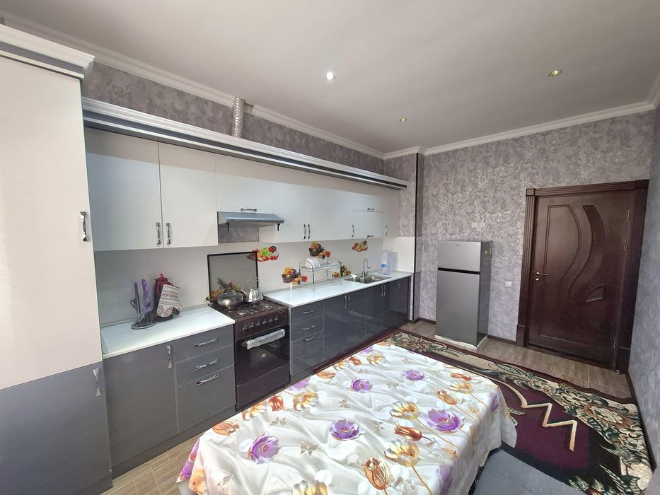 Сдается  2х  комнатная  Рудакий