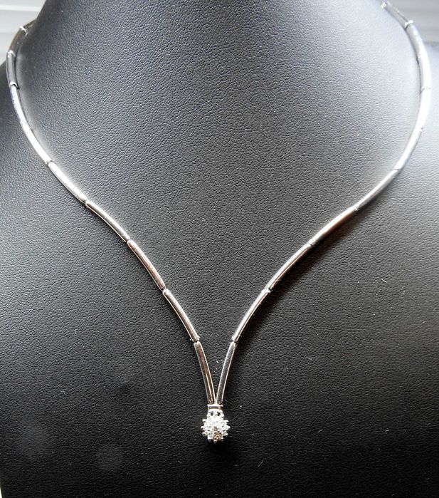 Колие бяло злато с диаманти