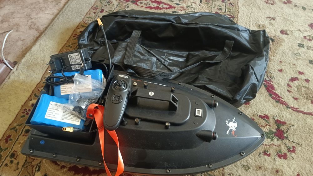 Кораблик для рыбалки