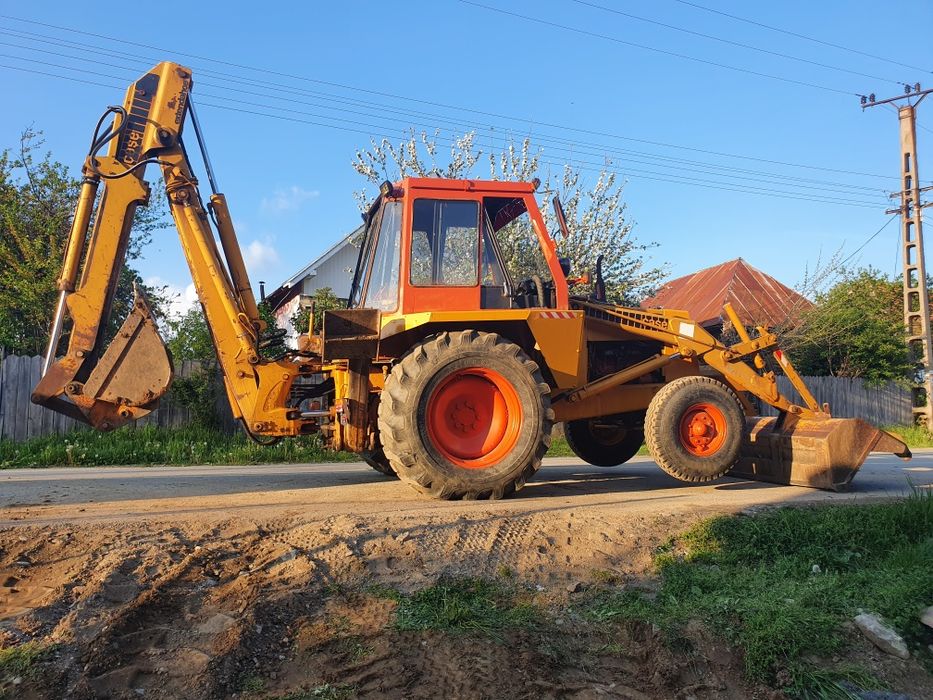 Buldoexcavator CASE 580