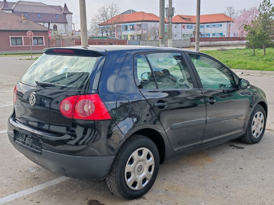 Vand golf 5 1.4 benzina