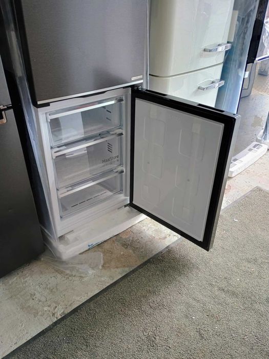 Нов Хладилник с фризер BEKO 203.5 см Dark Inox HarvestFresh AeroFlow