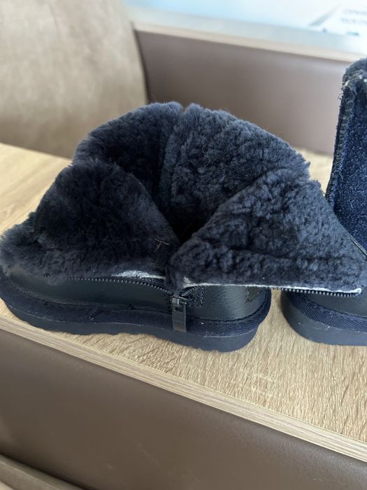 Продам детский угги