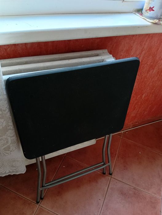 Сгъваема помощна масичка 48/38 см, и от ратан 65/45 см