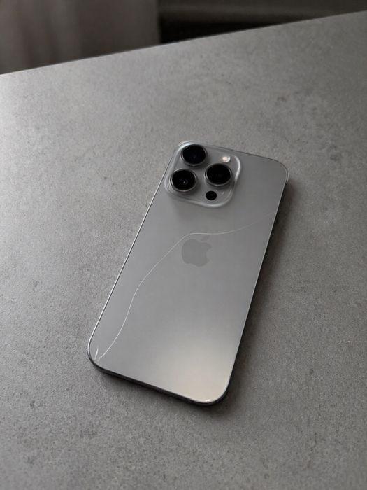 продам IPhone 15 pro б/у