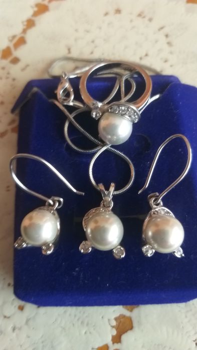 Vand superb set din argint cu perle