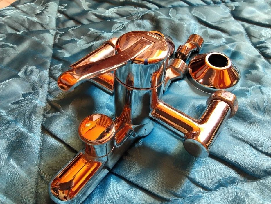 италианска оригинална батерия за баня MAMOLI -перфектна