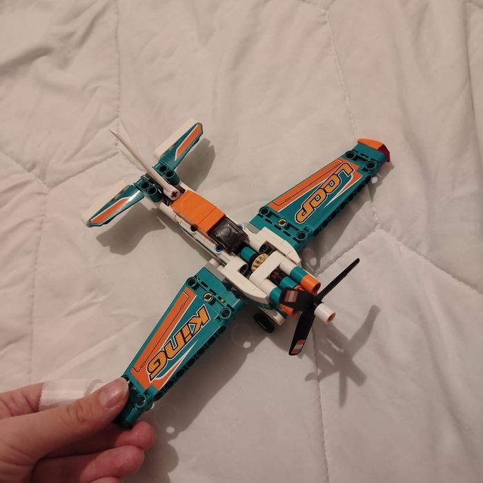 Lego Tehnic - Motocicleta 43132 + Avion de curse 42117