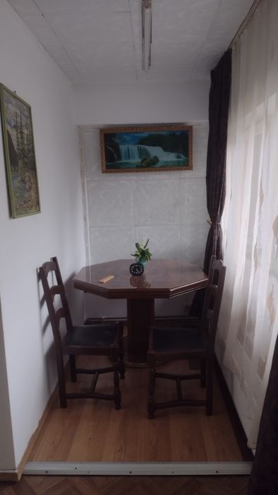 Inchiriez ap la casa separat