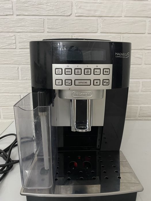 Кофемашина Delonghi