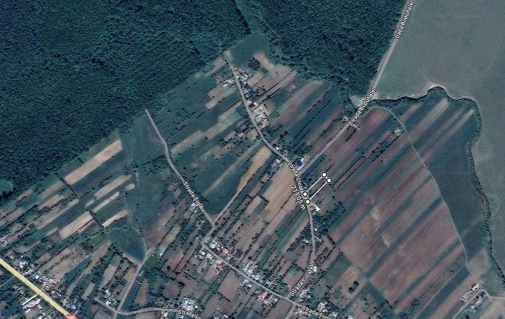 Vând teren intravilan Flămânzi , Botoșani de 1725 m2 și casă bătrânească.