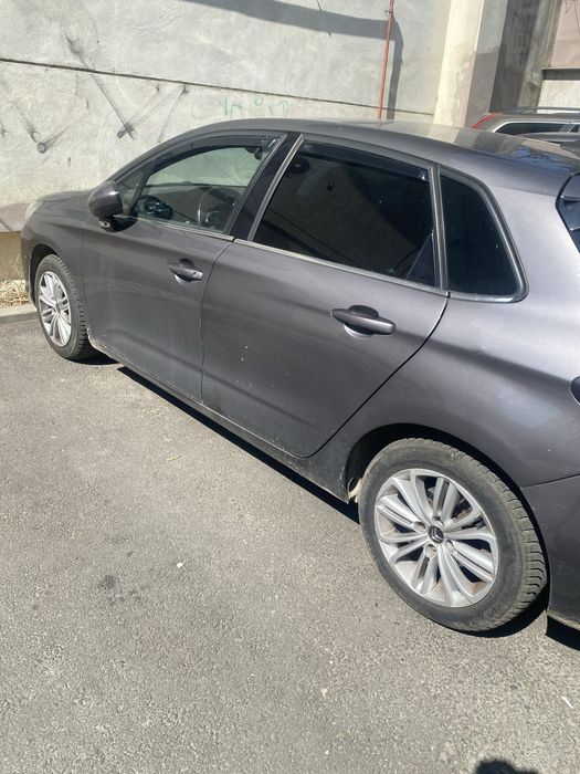 Citroen C4,hatchback,2017,220000km