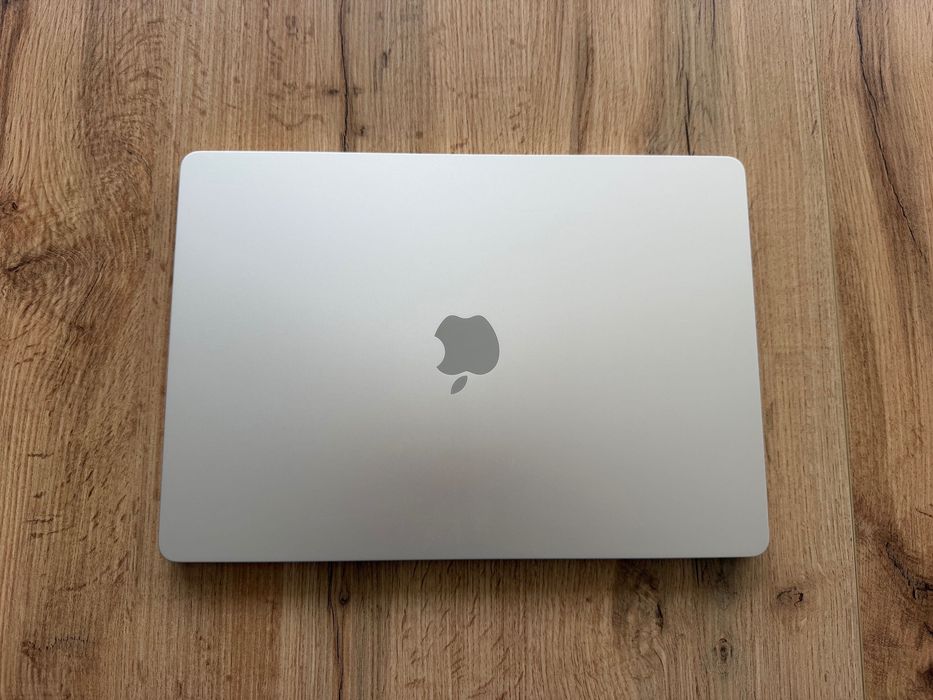 MacBook Air 15" M4 Chip 10-CPU, 10-GPU, 16GB RAM, 256SSD В ГАРАНЦИЯ 11.11.2026г.