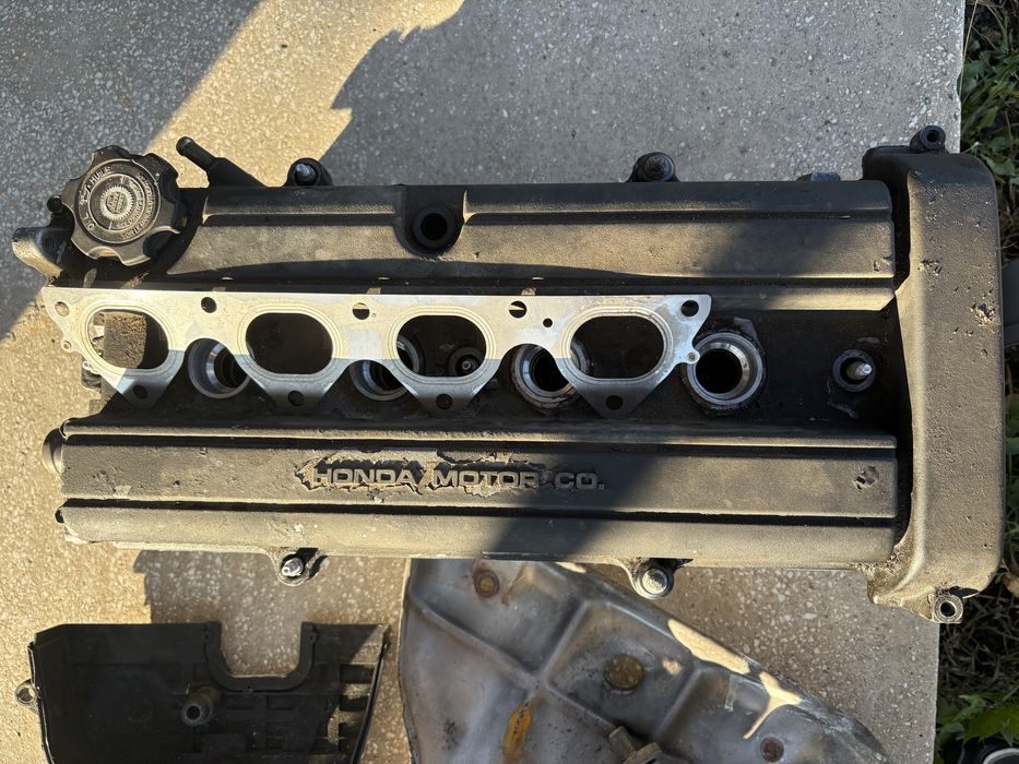 Оборудвана глава Хонда ЦРВ 1