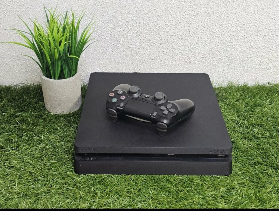 Продам Playstation4 slim