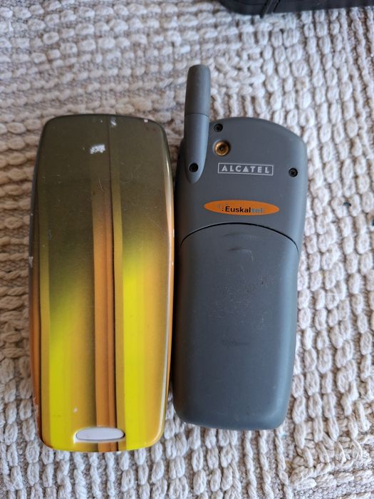 Telefoane pe butoane netestate