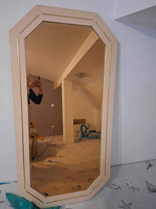 Oglinda de sufragerie