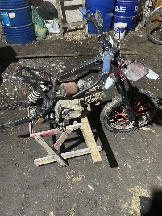 Vănd piese de cross 125