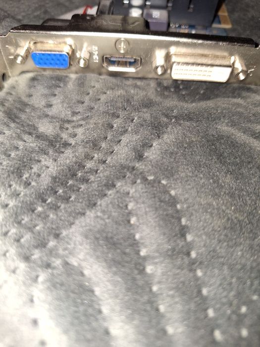 Placi video Nvidia  De 1 gb si 2 gb ddr5 de la 50 lei