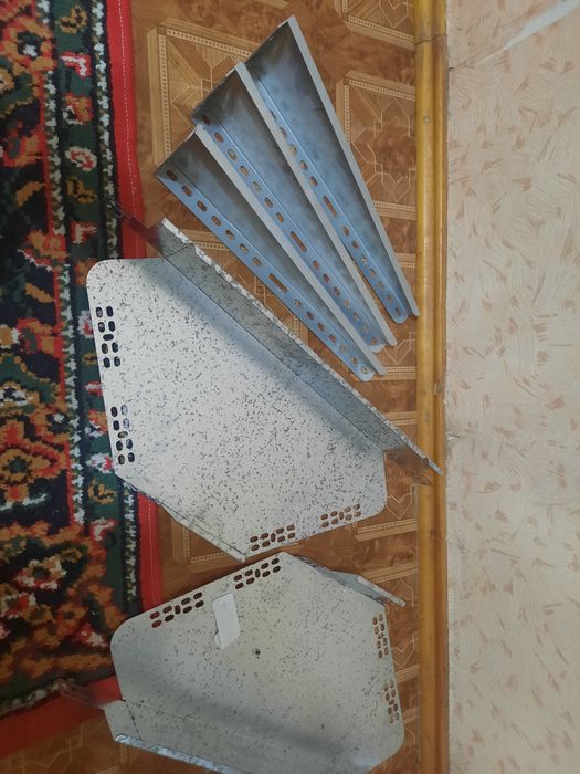 Продам комплектующие к металлическим лоткам