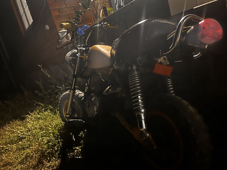 Honda mankey 125
