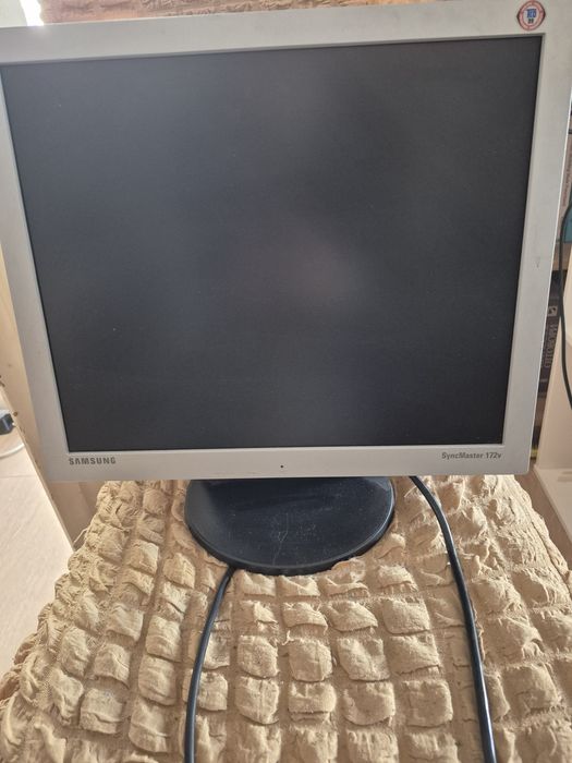Монитор Samsung 17 инча