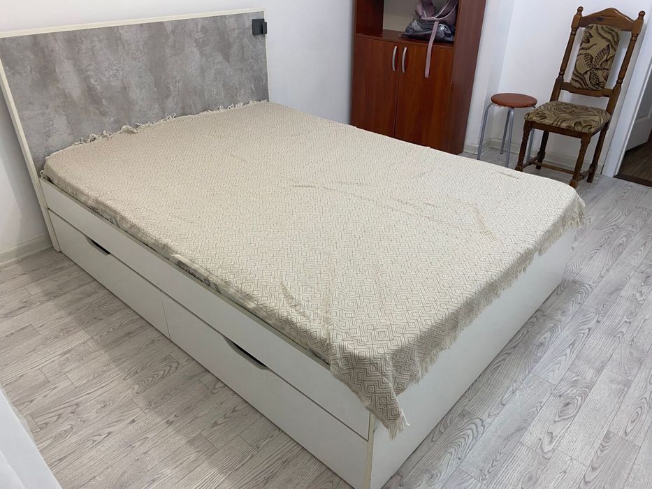 Продам кровать с ящиками