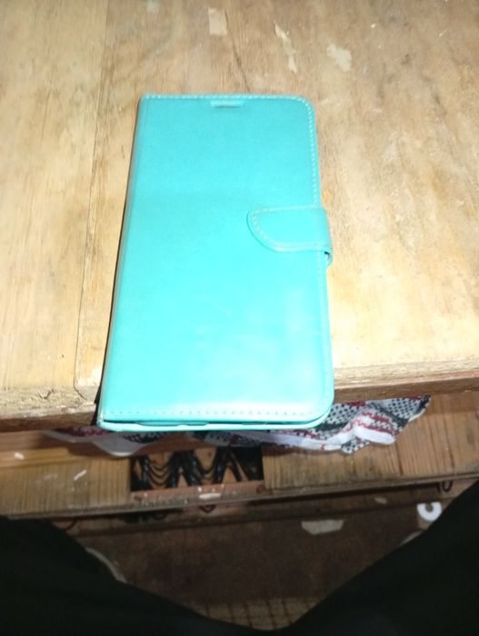 Самсунг телефон чисто нов