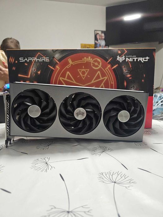 Видео карта AMD Radeon RX 7800XT 16GB Sapphire Nitro+