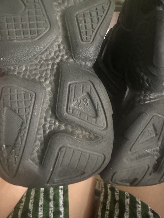 Кроссовки в отличном состоянии.
