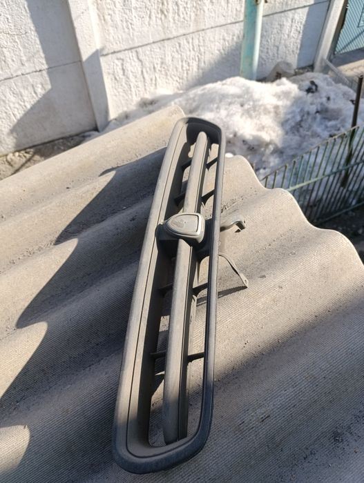 стопаки Субару дверные карты решетка радиатора В4