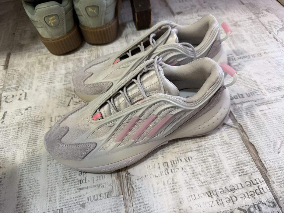 Adidas 38 номер ,носени  една седмица ,опрани ,нови ! Може лек коментар !