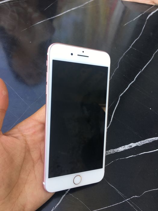 Iphone 7 s plus Sotiladi