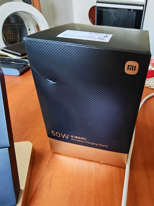 Безжично зарядно Xiaomi 50 W + оригинален адаптер 67 w