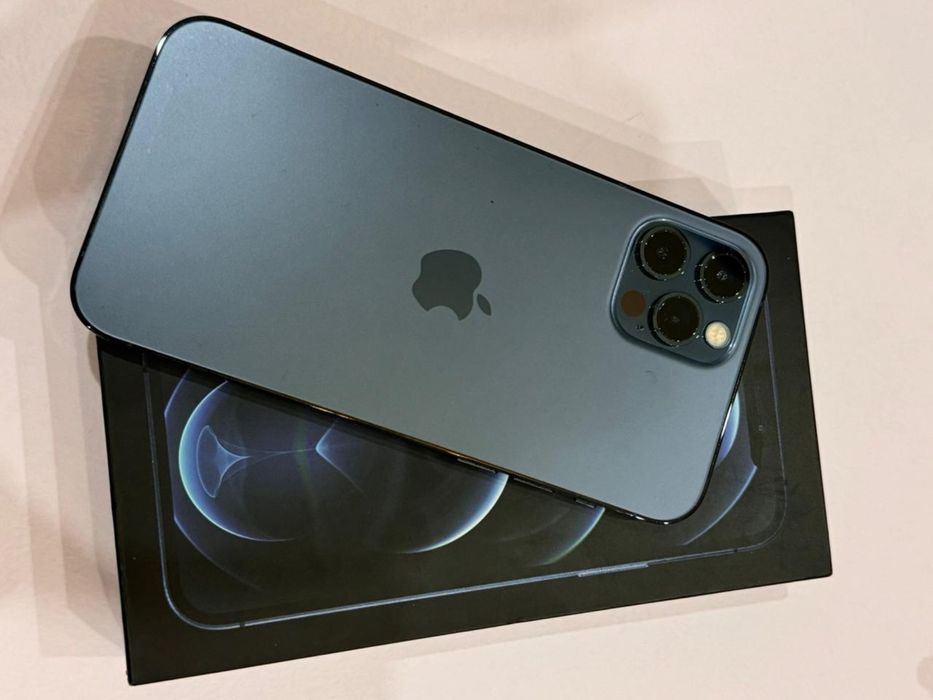 Iphone 12 pro 256 С гарантей
