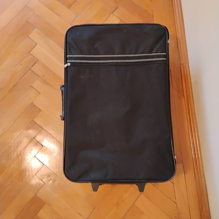 Geamantan tip troller