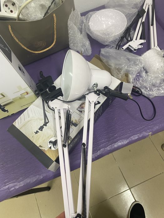 Настольная лампа