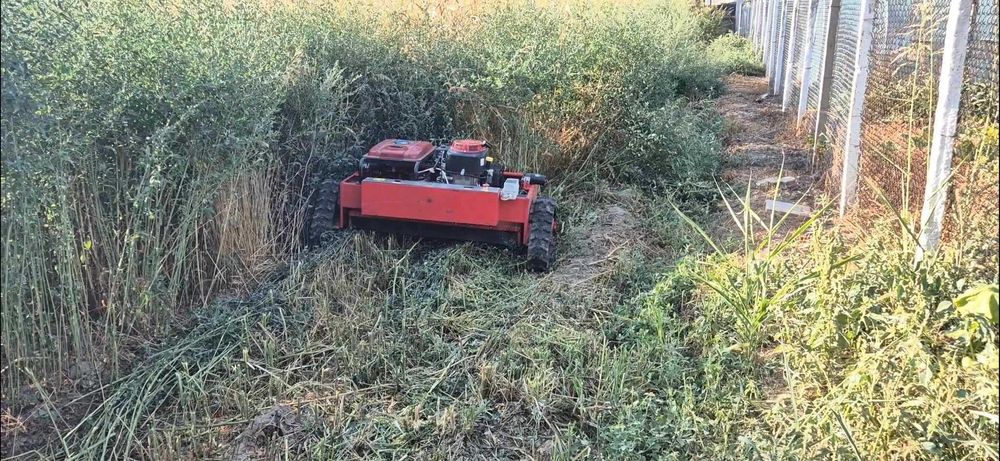 Робот за косене с дистанционно управление