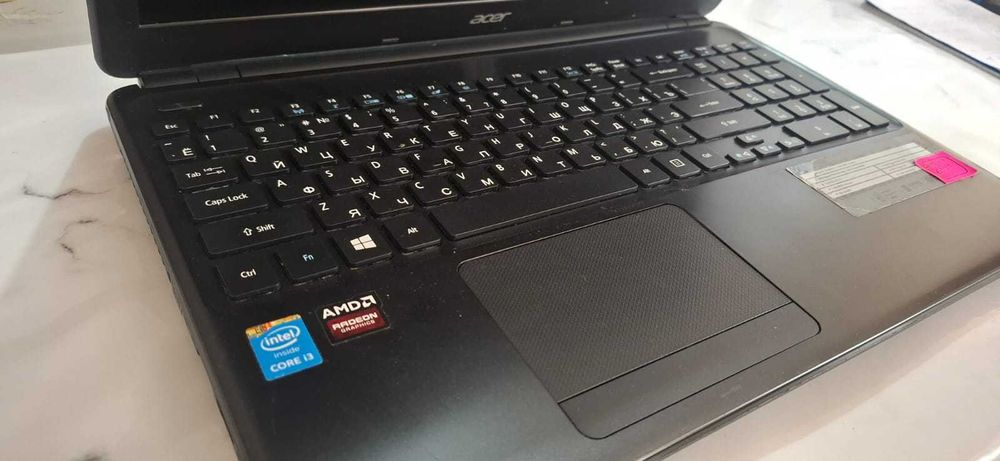 Acer E1-572G    Core i3