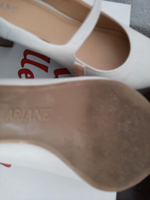 Vind pantofi piele naturala