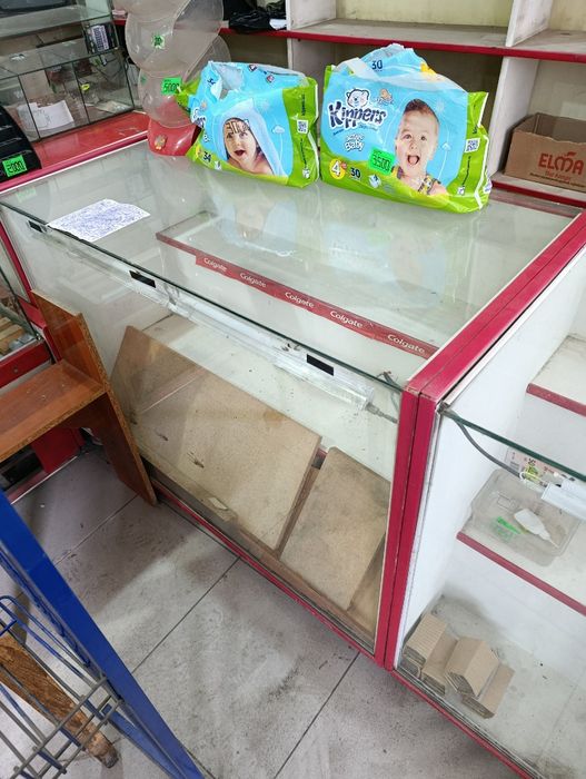 Прилавок ,полка для торговли