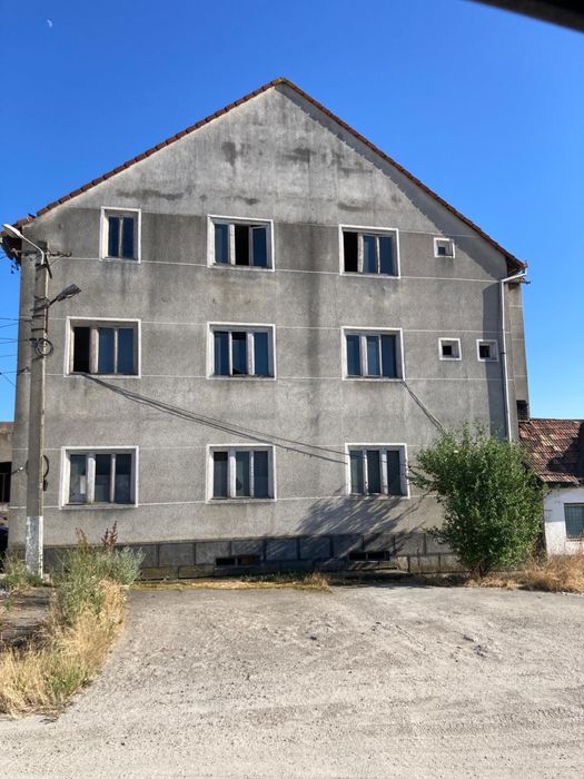 Vand bloc administrativ, Teiuș, Alba