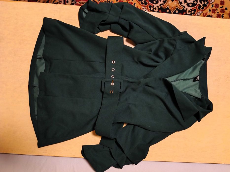 Зелен комплект панталон и сако