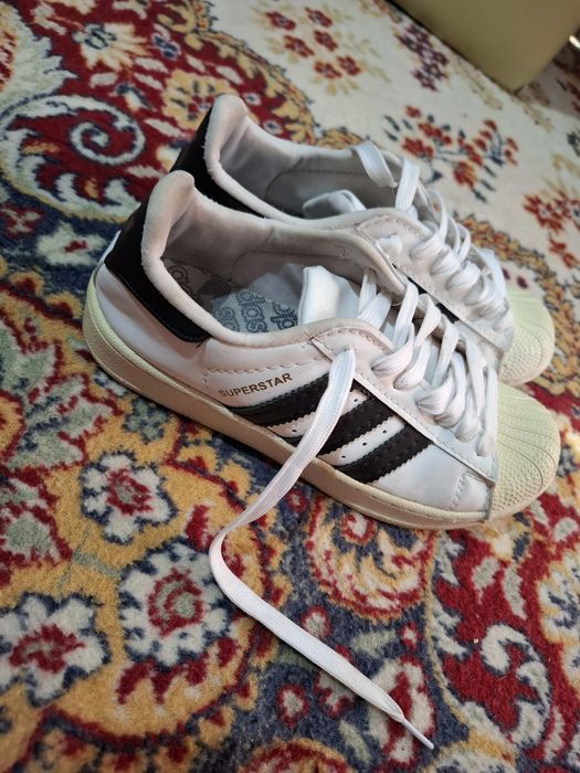 Adidași adidas originali