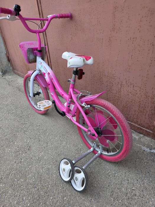 Bicicleta roz fetita