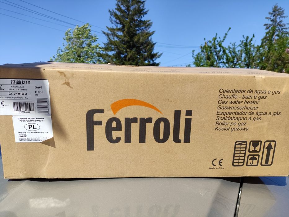 Vând boiler pe gaz Ferroli