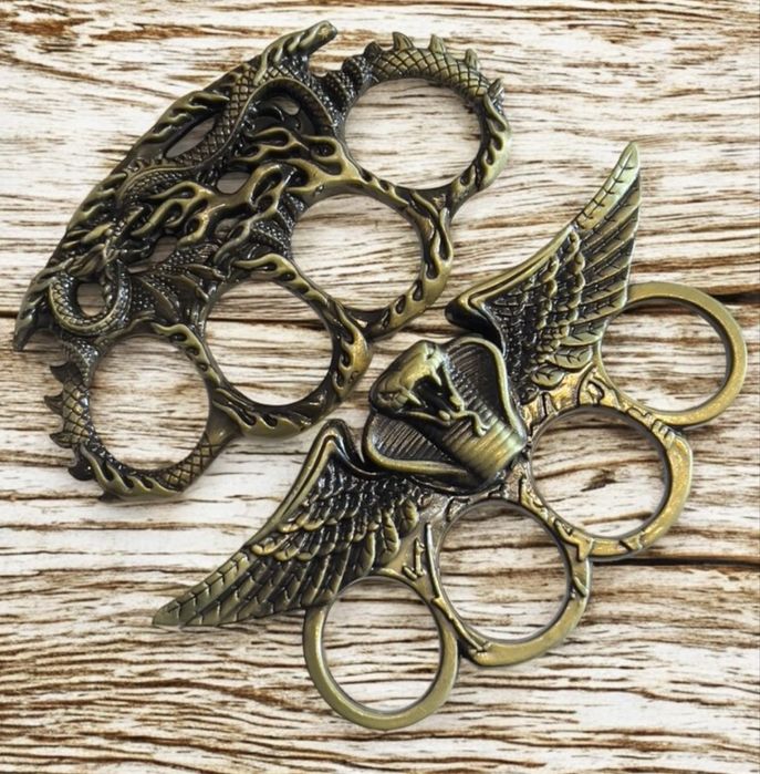 метален бокс Tiger за самозащита 4 пръста  11см оцеляване